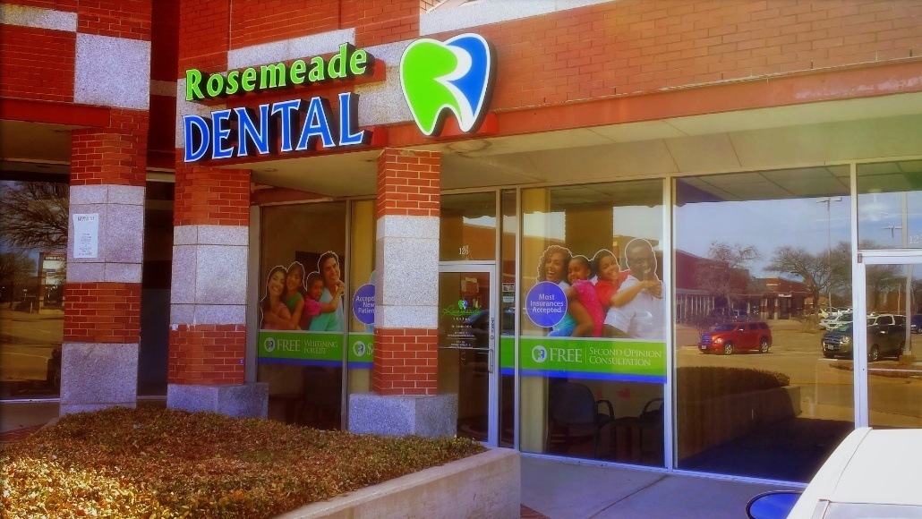 Outside view of Rosemeade Dental in Carrollton Texas